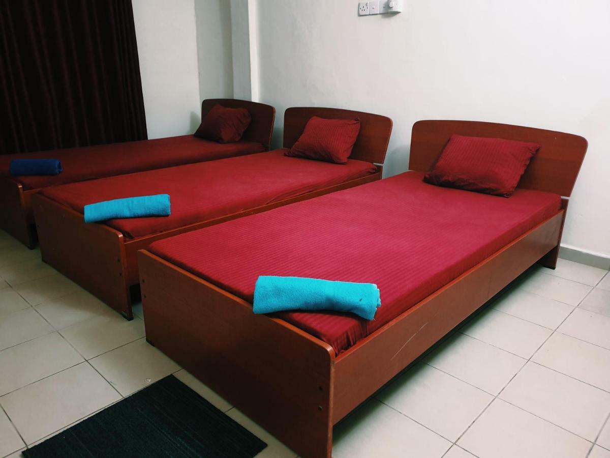 Oasis Skybeach Hostel - Negombo Buitenkant foto